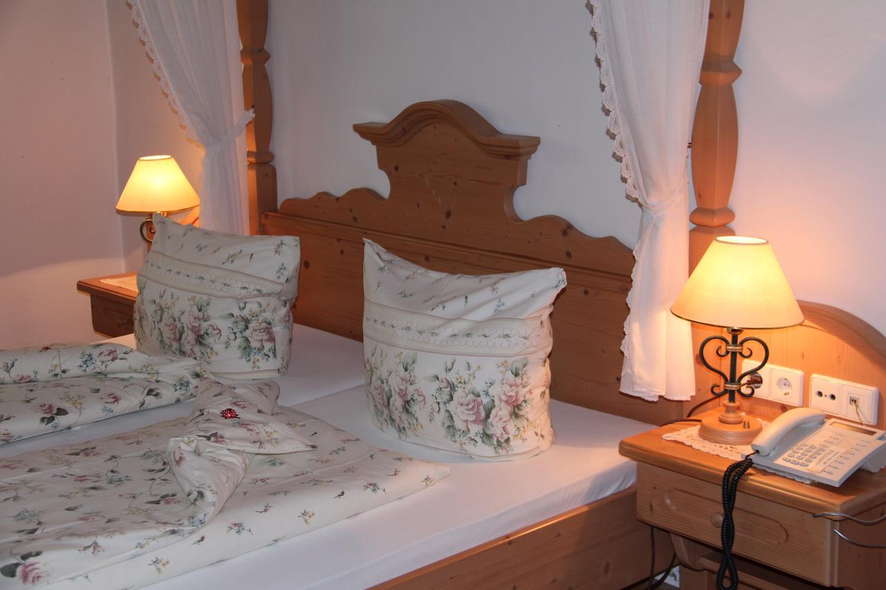Wasserstelz Historisches Genusshotel & Restaurant Am Rhein Hohentengen am Hochrhein ภายนอก รูปภาพ